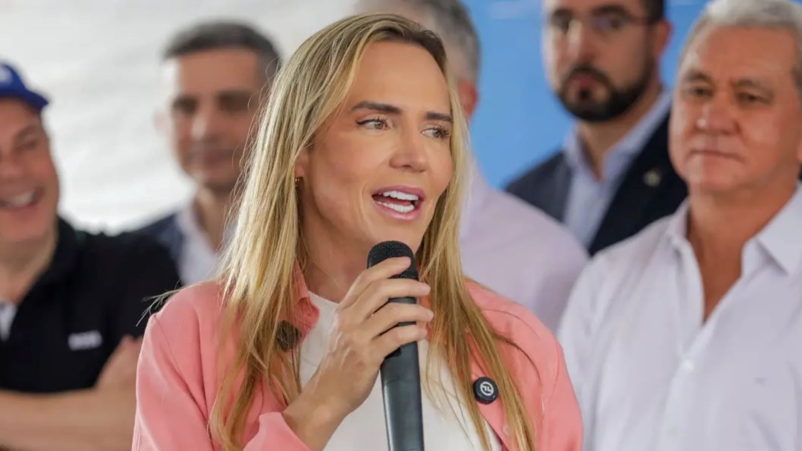 Celina Leão dispara na frente e petista cai para terceiro lugar na corrida pelo DF