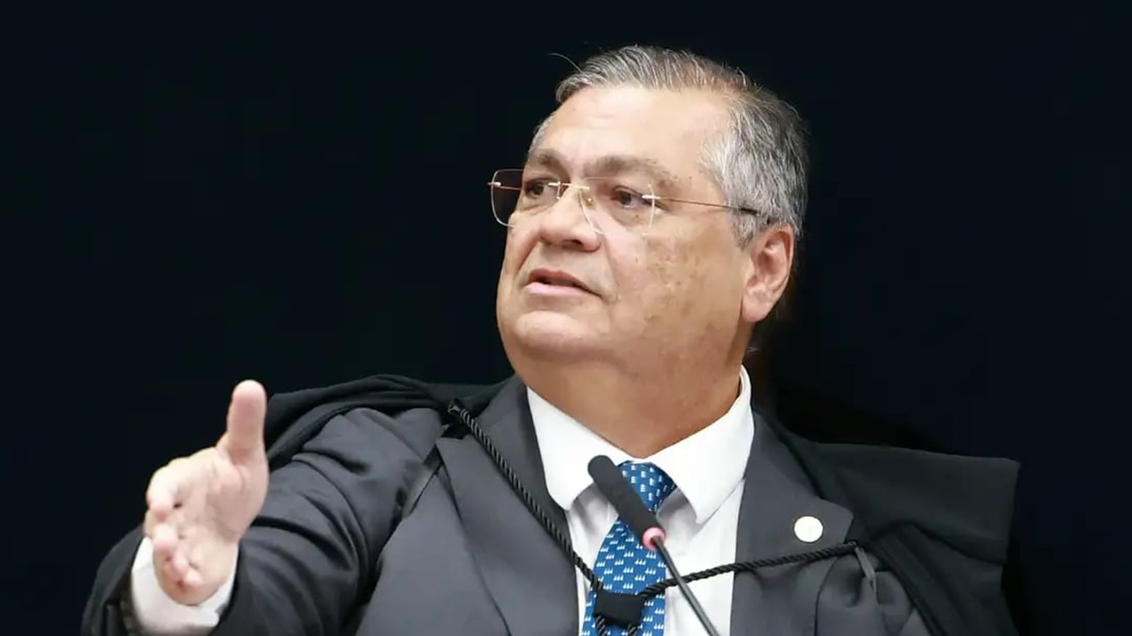 STF bloqueia reintegração e deixa invasores do MST protegidos na fazenda